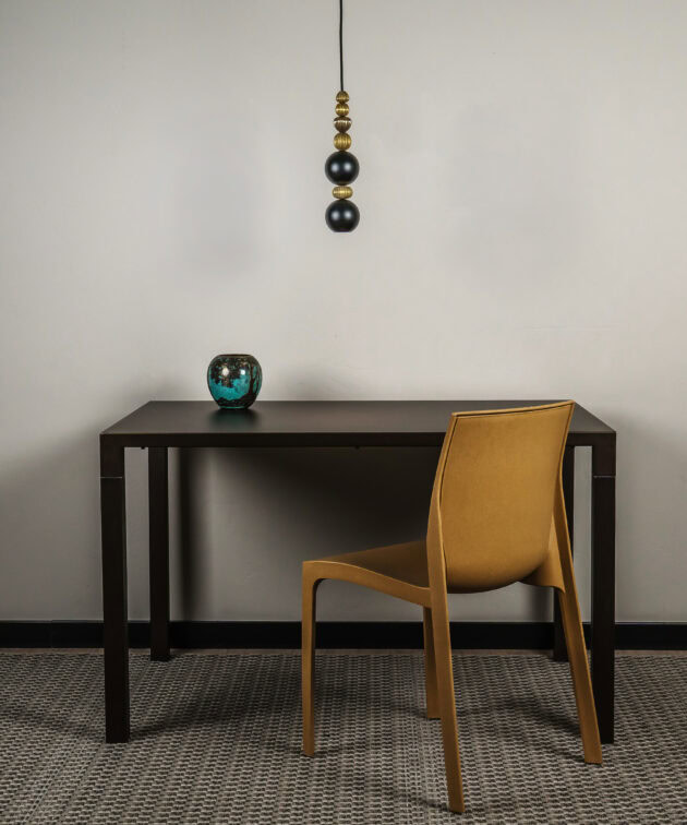 Alternative view of Bola Queen 2